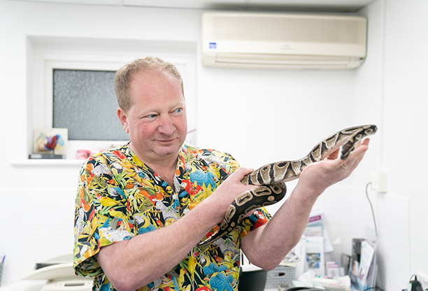 Vet-Mark-Rowland-Pennard-Vets