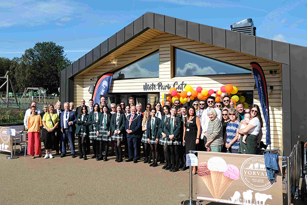 Official-opening-of-Mote-Park-Cafe